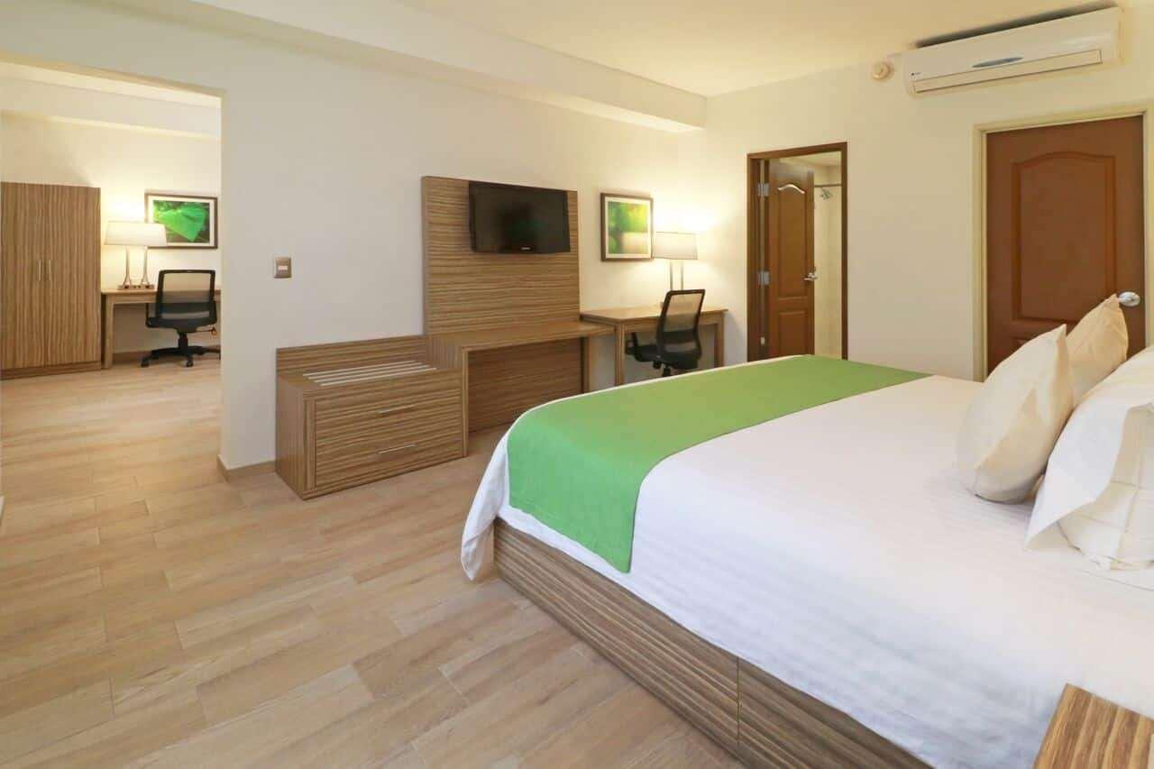 Wyndham Garden Monterrey Valle Real Exterior photo