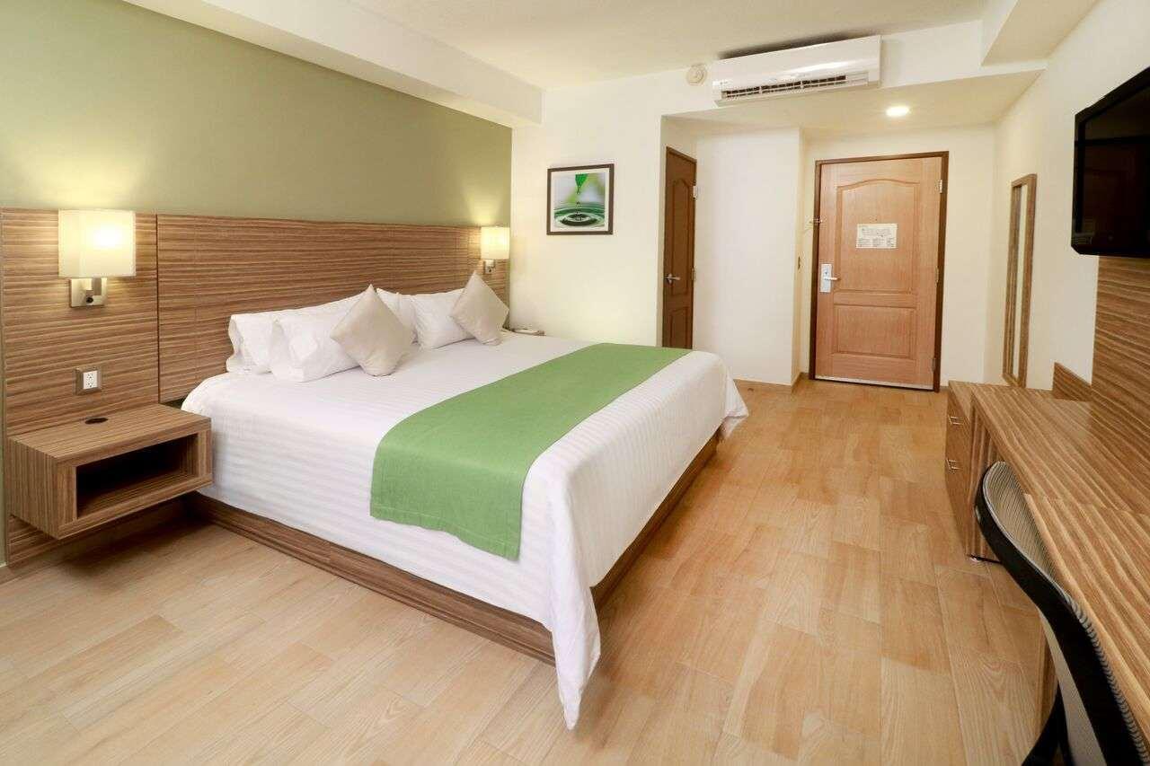 Wyndham Garden Monterrey Valle Real Exterior photo