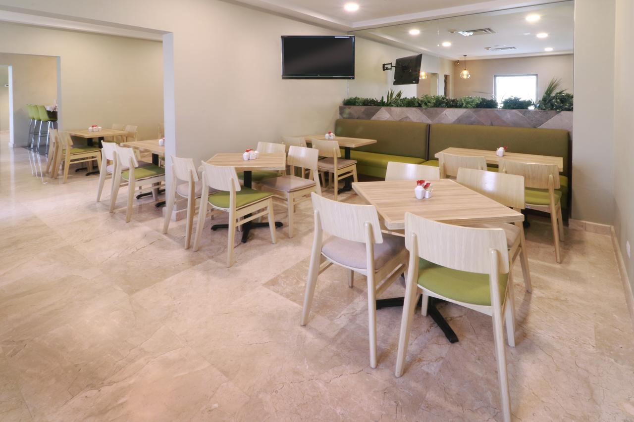 Wyndham Garden Monterrey Valle Real Exterior photo